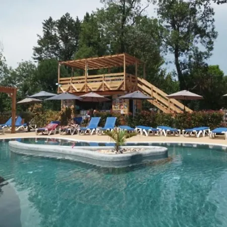 Sur Pilotis - Terrasse - 7 Personnes - Cuisine Equipee - Api-1-52-1512 אתר קמפינג רוקברון-סור-ארז'נס