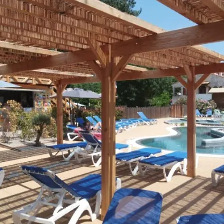 Sur Pilotis - Terrasse - 7 Personnes - Cuisine Equipee - Api-1-52-1512 * רוקברון-סור-ארז'נס