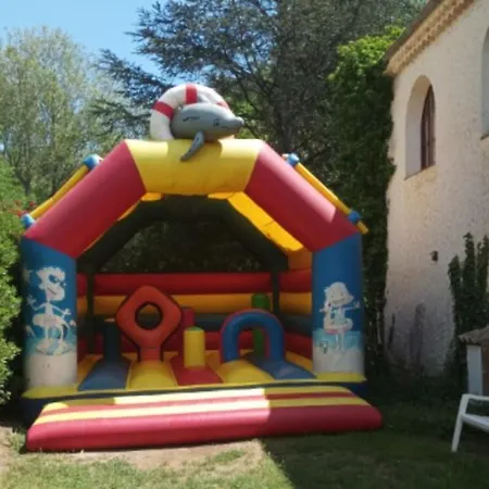 אתר קמפינג Sur Pilotis - Terrasse - 7 Personnes - Cuisine Equipee - Api-1-52-1512